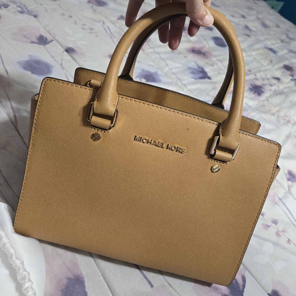 Michael Kors Tan  Selma Leather Handbag